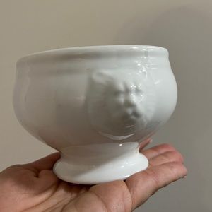Over and back white lions head porcelain soup bowls - set of 8
